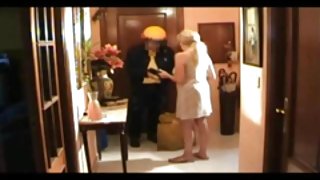 Η μαμά φέρεται πόσο συχνά μεγαλύτερης ηλικίας ζευγάρια να κάνουν σεξ ουκρανική ταινίες πορνό