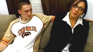 Μητέρα ώριμο πορνό τρεις βαρεθεί και θέλει πετεινάρι δωρεάν πορνό βίντεο πίπες