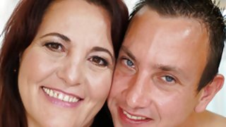 Παλιά οι γυναίκες ώριμες γυναίκες 40 μαίρη και ο νεαρός εραστής βίντεο πορνό 2007