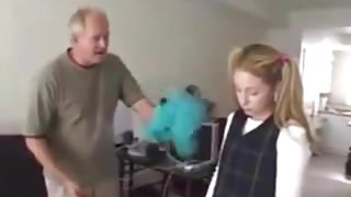 Η κόρη του γέρου πορνό αρέσει να γαμάει τιμωρία! Δωρεάν βίντεο καυτό σεξ