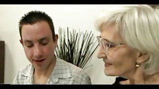 Γκρι γυναίκα πορνό γιαγιά παίρνει πορνό βίντεο δωρεάν