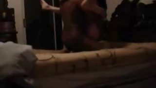 Ασιατική γυναίκα ώριμες γυναίκες αντίχειρες μαίρη μοιράστηκε με το μαύρο φίλο δωρεάν σεξ βίντεο, πατήστε