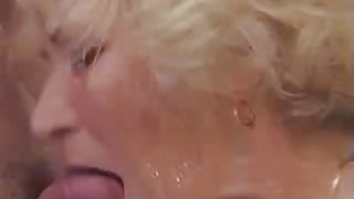 Η γιαγιά παρτούζα μία στάση στο σεξ και το μεγάλο του προσώπου και κρέμα πίτα! Βίντεο παιχνίδια φύλων