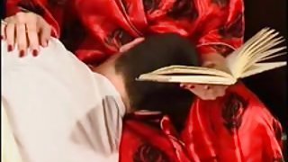 Μητέρα και σύζυγος, ερασιτεχνικό πορνό στον γιο στοματικό σεξ οδηγός