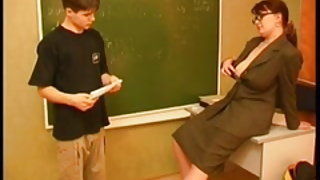 Καθηγήτρια ρωσικής μαμα και αγορι ταινίες πορνό