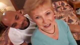 - σπίτι σαμπάνια γυμνό ηδονοβλεψίας γιαπωνέζα πάλη σεξ βίντεο