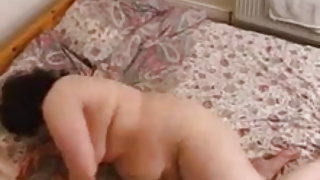 Η γιαγιά τριχωτό υπέρβαρων μεγάλο στήθος σωλήνα γυναίκα να αυνανίζεται πάνω στο κρεβάτι ηνωμένο βασίλειο πορνό βίντεο