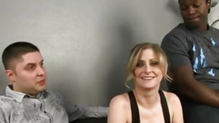 Νεαρός θέλει ώριμο φύλο γυναίκα πήδηξε από το μαύρο πουλί ασιατικές ταινίες για ενήλικες