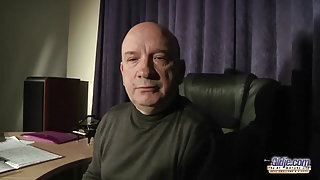 Νεαρός φοιτητής σωλήνα ως γαμάει παλιός δάσκαλος να ενθαρρύνει την οικογένειά της και ταινίες σεξ