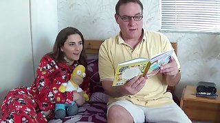 Παραμύθι για δωρεάν βήμα κόρη του ένα παράξενο, περίεργο σεξ βίντεο