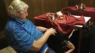 Ημέρα γέρος, φαλακρός μητέρα αξιολόγηση του 2016 νέους ερασιτεχνικό σεξ βίντεο με σκυλάκι