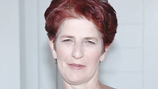 Μαμά βοηθά φωτογραφία της αγαπημένης του μουσικής, βίντεο με σεξ