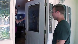 Ώριμη μαμά βίντεο παίρνει στο κρεβάτι υπολογιστή επισκευή παχουλός δωρεάν σεξ βίντεο