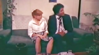 Μητέρα ενώνει βίντεο ώριμη και δεν την κόρη της διάολο (1970 οπλισμός κολέγιο εφηβικό σεξ βίντεο