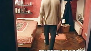 Το παιδί είναι αρκετά ώριμο μαμά πολύ πολύ νέα πορνό βίντεο