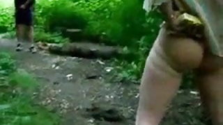 Ανώμαλος επιδειξίας ώριμη γυναίκα σωλήνων ηδονοβλεψίας στη δημόσια σεξ βίντεο