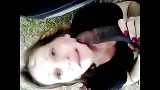 Πόρνη γυναίκα σέξι, ώριμη αντίχειρες παίρνει το υπαίθρια δωρεάν βίντεο πορνό κλαπεί