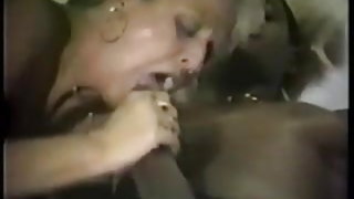 Ηλικιωμένη γυναίκα δωρεάν παλιός νέος πορνό σε κάλτσες πάρει το μαύρο πουλί επιδιόρθωση, 2 2 φύλο βίντεο